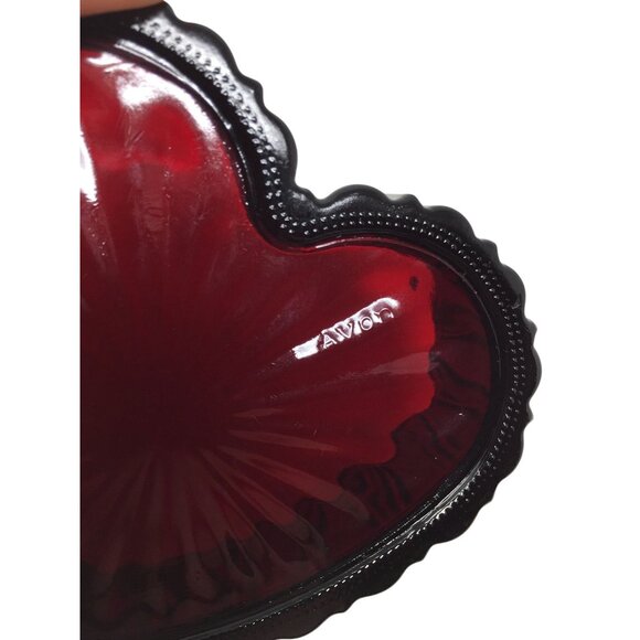 Vintage Avon 1876 Cape Cod Collection Ruby Red Glass Heart-Shaped Trinket Box - Picture 9 of 14